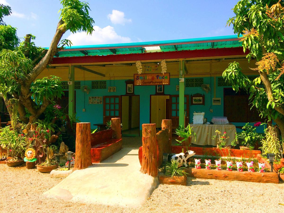 Smilingface Guesthouse Sukhothai Zewnętrze zdjęcie